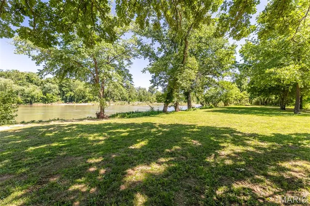 $799,000 | 765 Carter 103, Van Buren, MO 63965