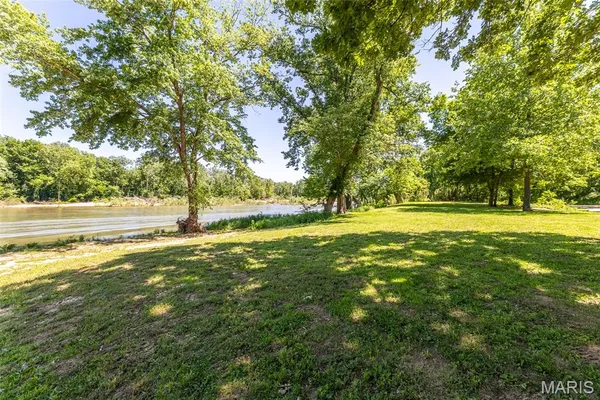 $799,000 | 765 Carter 103, Van Buren, MO 63965