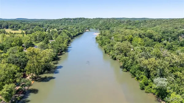 $799,000 | 765 Carter 103, Van Buren, MO 63965