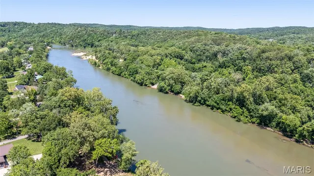 $799,000 | 765 Carter 103, Van Buren, MO 63965