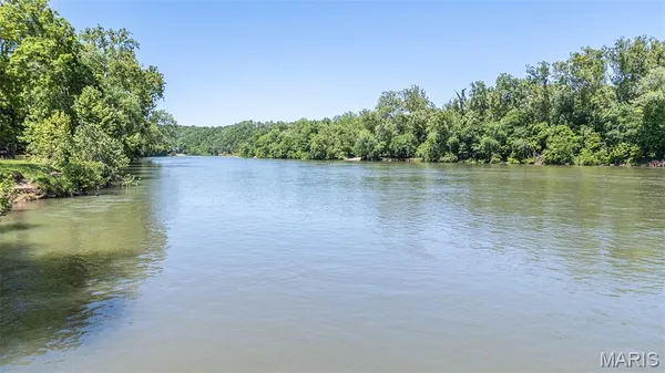 $799,000 | 765 Carter 103, Van Buren, MO 63965