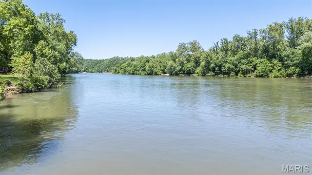 $799,000 | 765 Carter 103, Van Buren, MO 63965