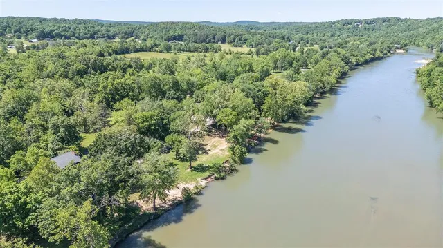 $950,000 | 765 Carter 103, Van Buren, MO 63965