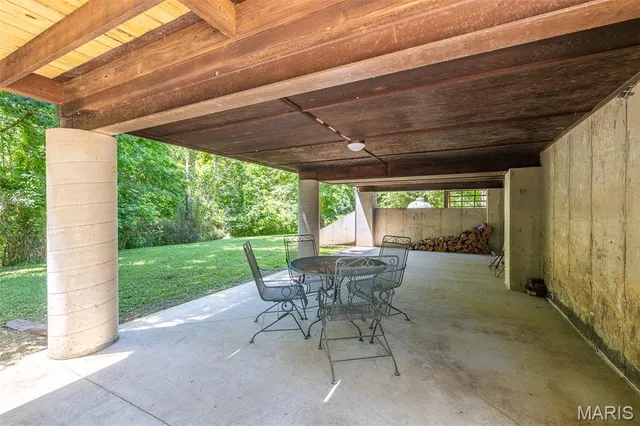 $799,000 | 765 Carter 103, Van Buren, MO 63965