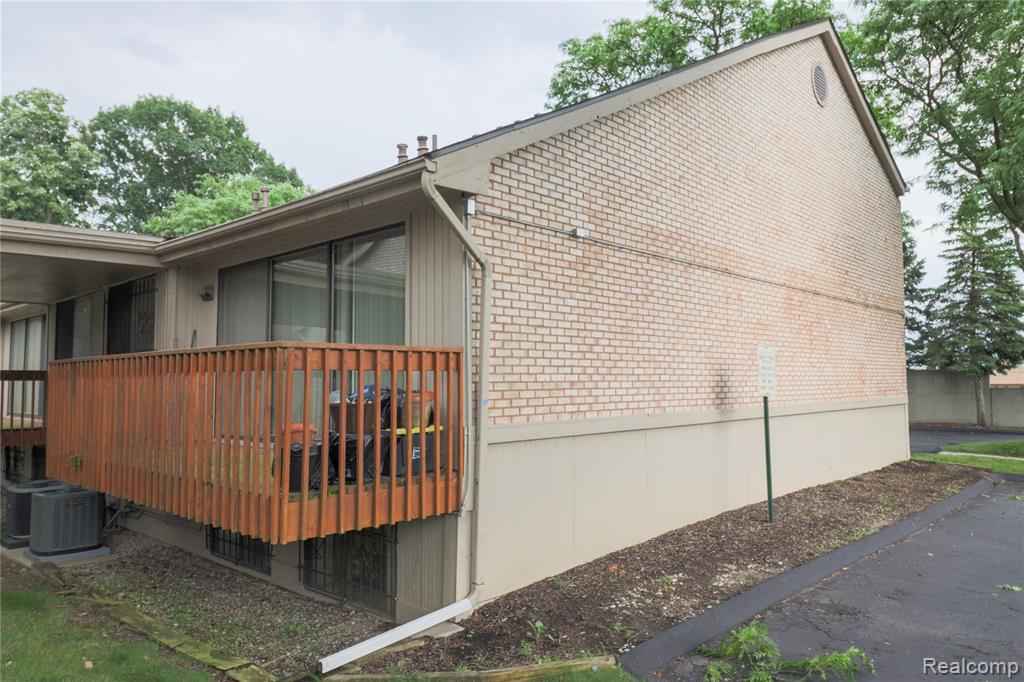 29116 Evergreen Road Southfield, MI 48076 - Photo 28 of 35 Gallery Image 28