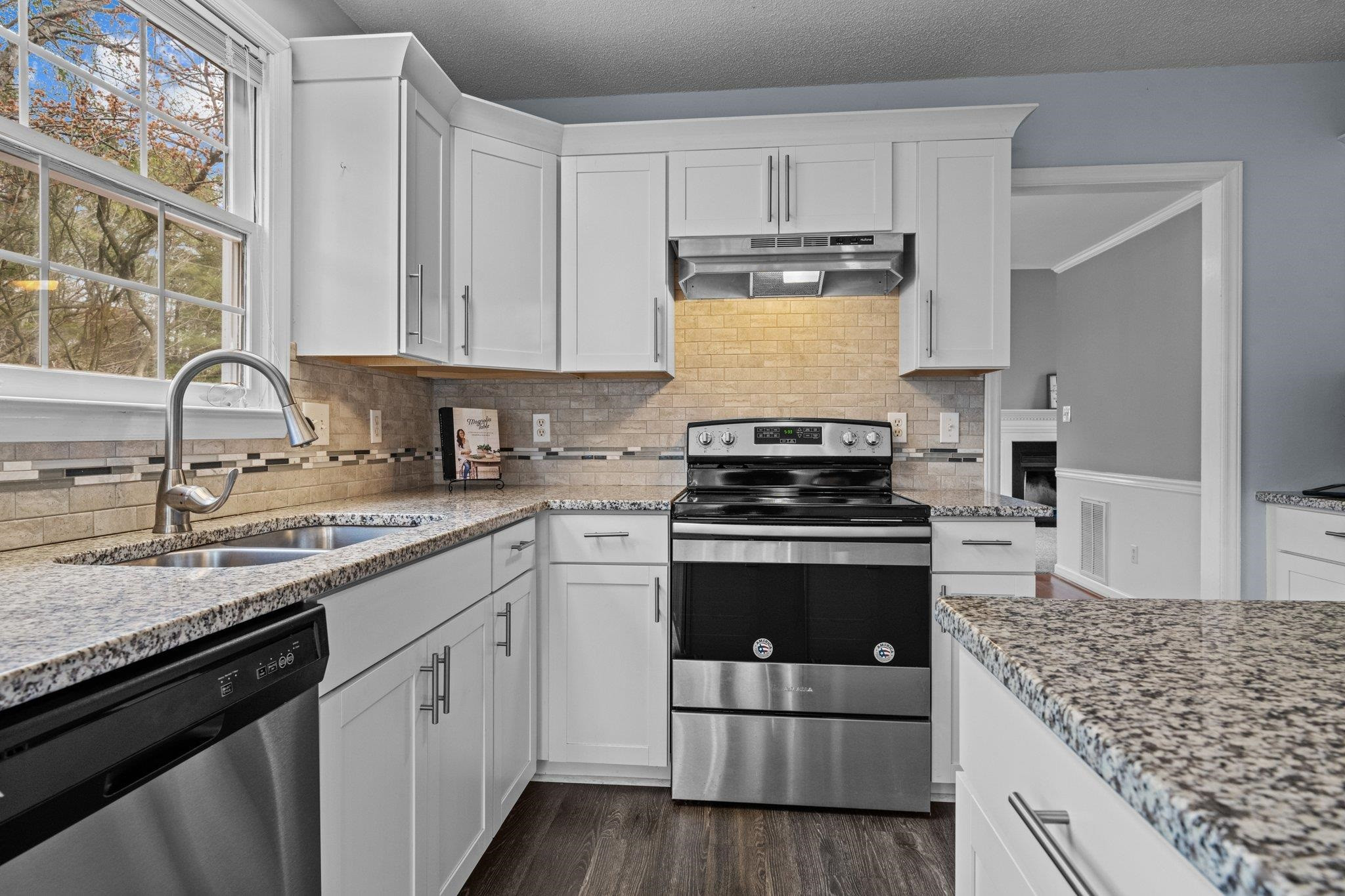 8821 Whitby Court Raleigh, NC 27615 - Photo 15 of 27 Kitchen