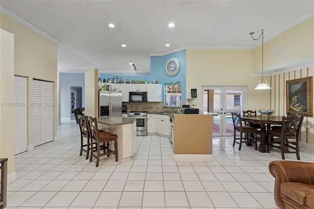 $940,000 | 798 Verona Lake Drive, Weston, FL 33326