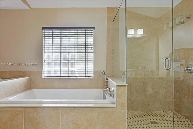 $940,000 | 798 Verona Lake Drive, Weston, FL 33326