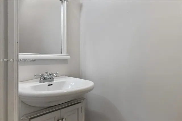 $940,000 | 798 Verona Lake Drive, Weston, FL 33326