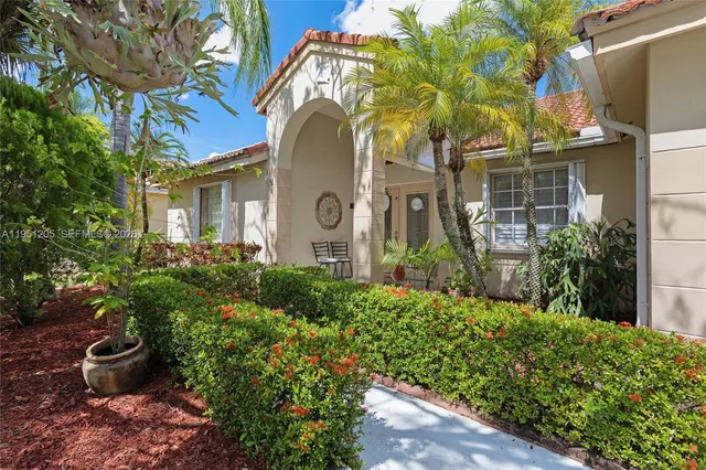 $940,000 | 798 Verona Lake Drive, Weston, FL 33326