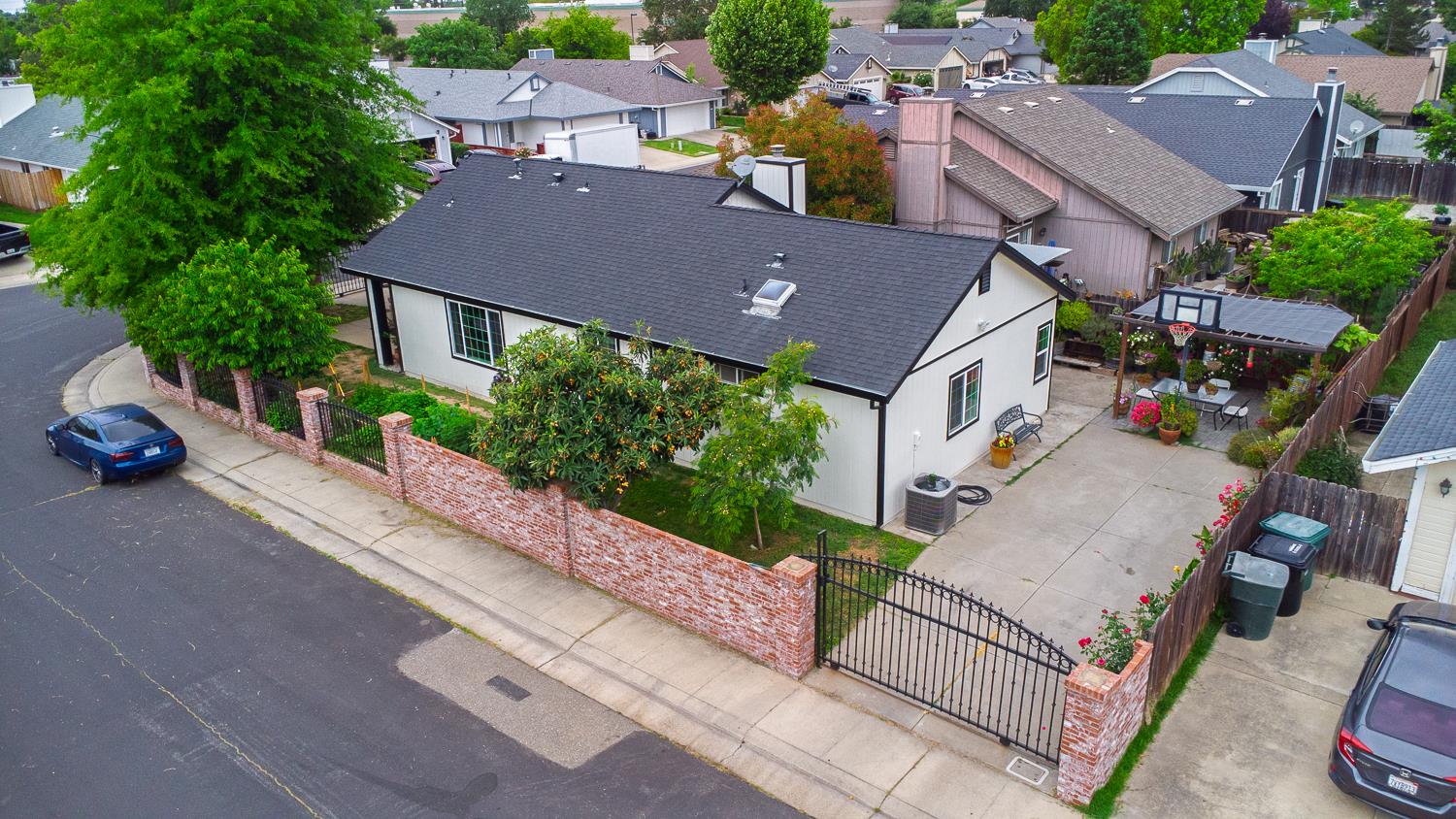 6236 Riverbelle Court Rio Linda, CA 95673 - Photo 4 of 57