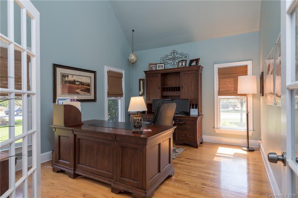 6046 Highview Road Matthews, NC 28104 - Photo 4 of 31 Gallery Image 4