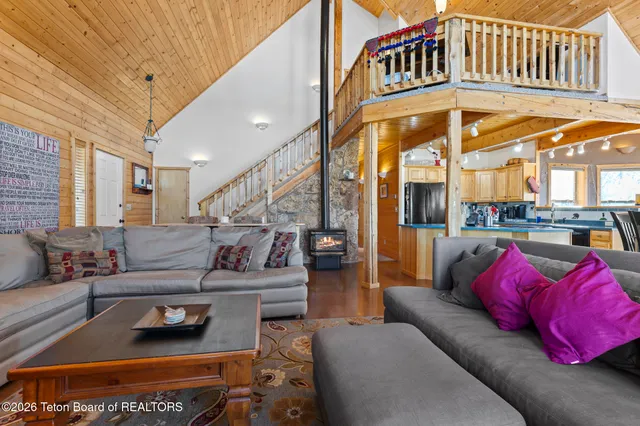 $850,000 | 176 Aspen Lane, Alpine, WY 83128