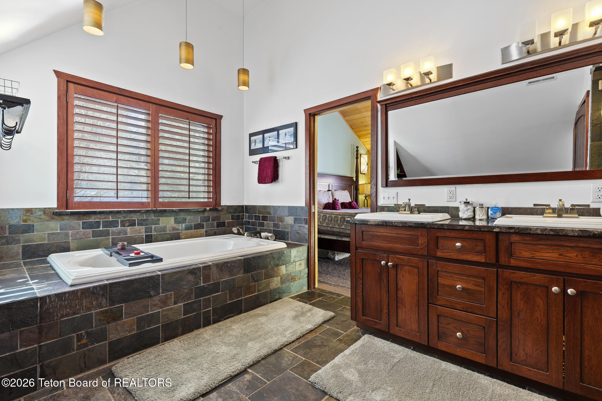 176 Aspen Lane Alpine, WY 83128 - Photo 29 of 48 Primary Bathroom