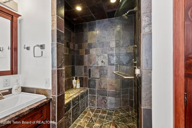 $850,000 | 176 Aspen Lane, Alpine, WY 83128