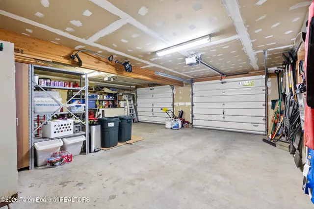 $850,000 | 176 Aspen Lane, Alpine, WY 83128