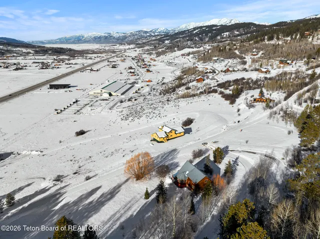 $850,000 | 176 Aspen Lane, Alpine, WY 83128