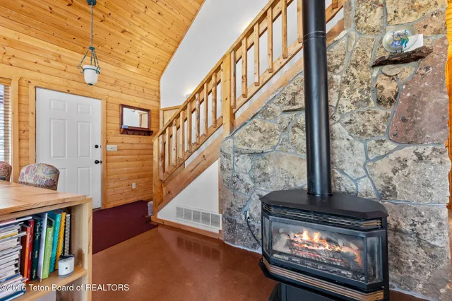 $850,000 | 176 Aspen Lane, Alpine, WY 83128