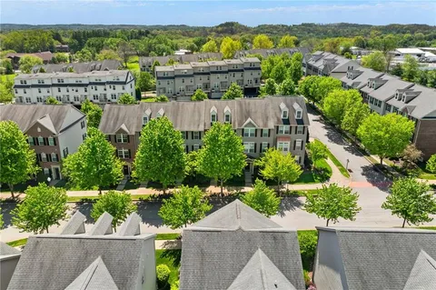 $330,000 | 359 Wealdstone Road, Cranberry Township, PA 16066