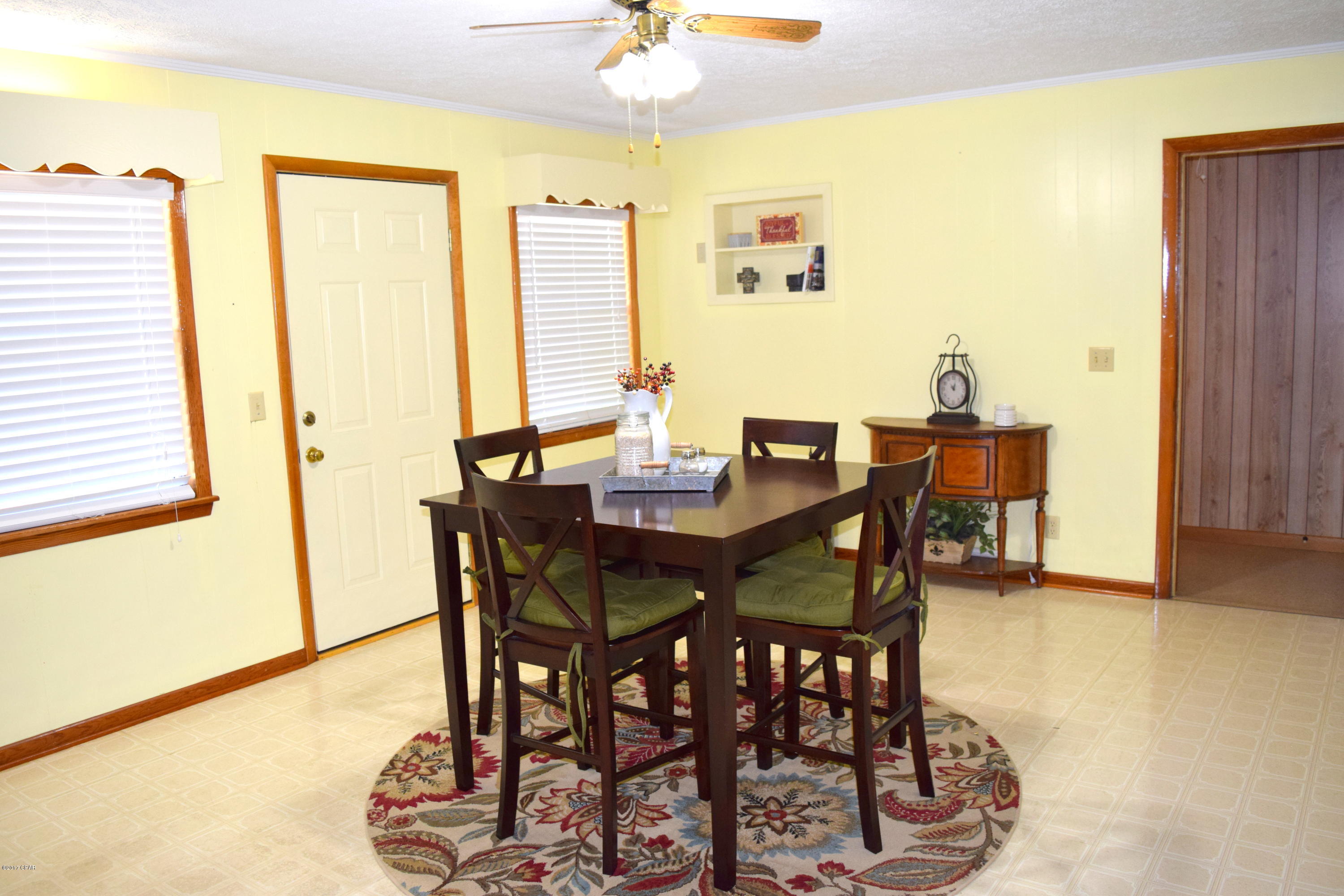 817 Maple Street Chipley, FL 32428 - Photo 5 of 17 Gallery Image 5