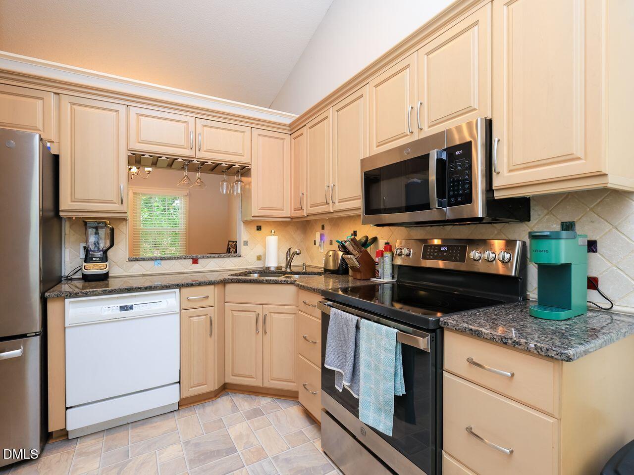 138 Renwick Court Raleigh, NC 27615 - Photo 16 of 38 r19