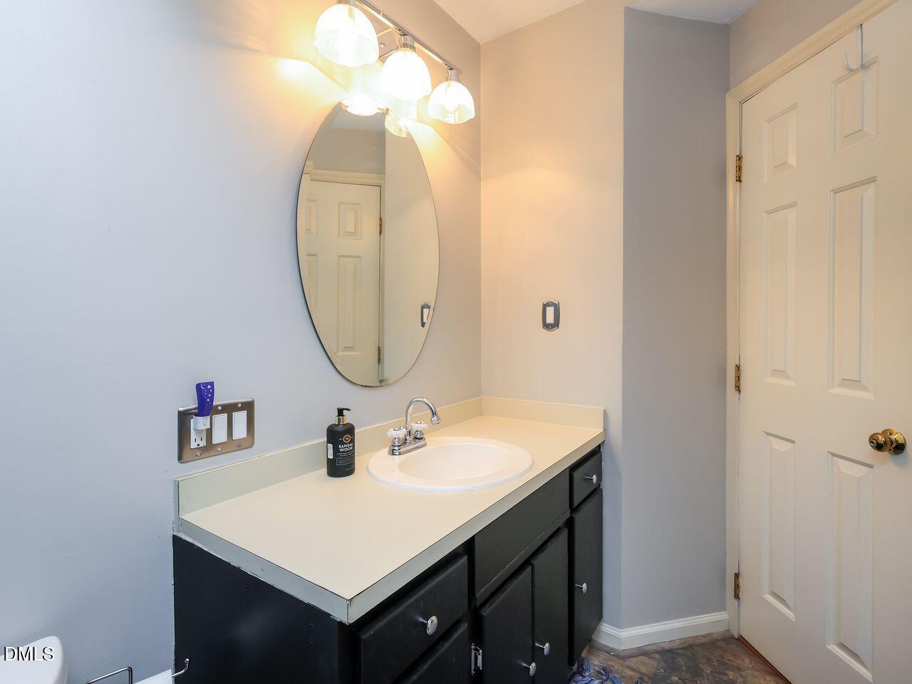 138 Renwick Court Raleigh, NC 27615 - Photo 27 of 38 r39