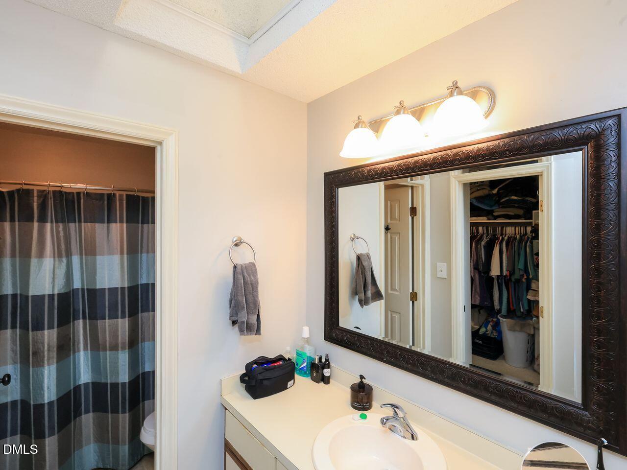 138 Renwick Court Raleigh, NC 27615 - Photo 30 of 38 r29