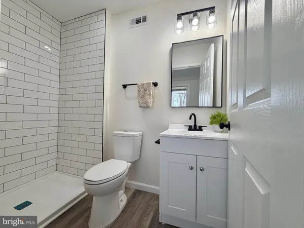 $329,900 | 622 West Broad Street, Gibbstown, NJ 08027