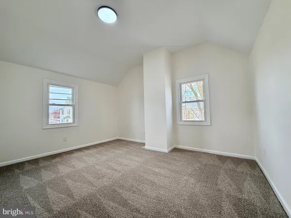 $329,900 | 622 West Broad Street, Gibbstown, NJ 08027