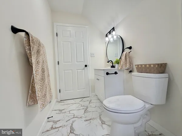 $329,900 | 622 West Broad Street, Gibbstown, NJ 08027