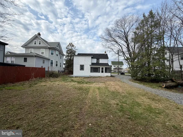 $329,900 | 622 West Broad Street, Gibbstown, NJ 08027