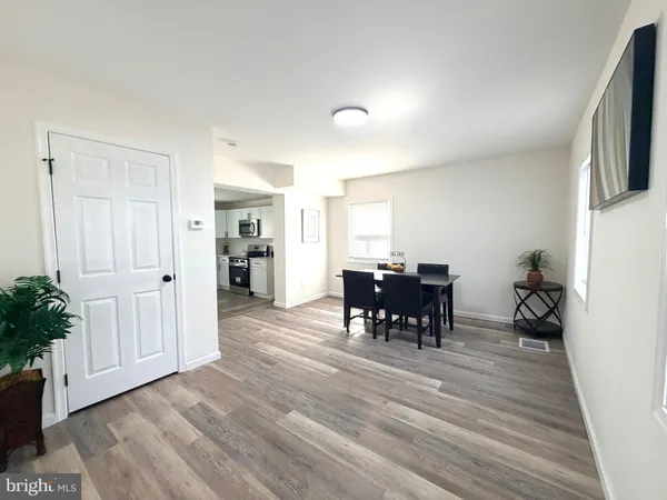 $329,900 | 622 West Broad Street, Gibbstown, NJ 08027