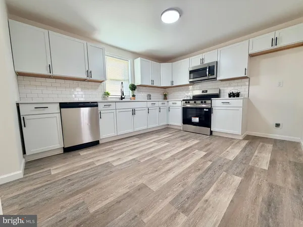 $329,900 | 622 West Broad Street, Gibbstown, NJ 08027