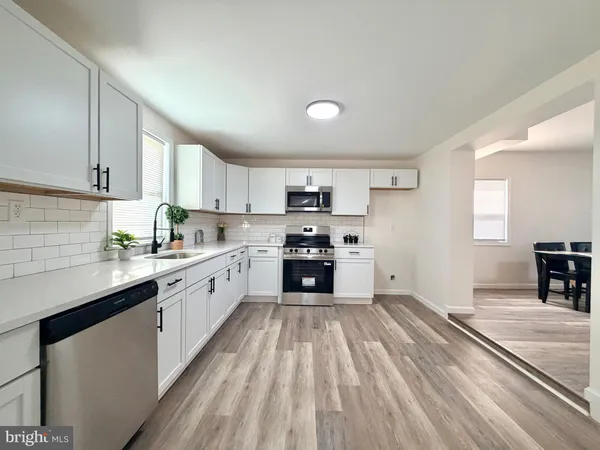 $329,900 | 622 West Broad Street, Gibbstown, NJ 08027