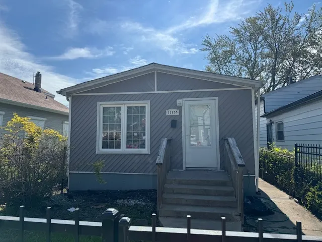 $1,950 | 11255 South Church Street, Chicago, IL 60643