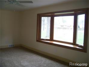 51525 Shelby Road Utica, MI 48316 - Photo 14 of 46 215032659_9.jpg