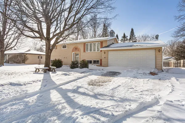 $175,000 | 1020 Swanhill Drive, Albert Lea, MN 56007