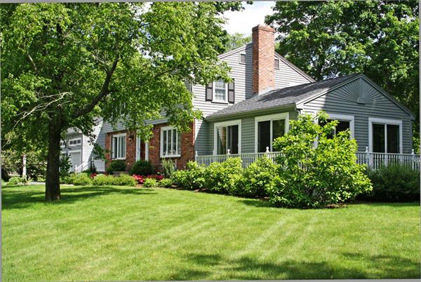 4 Hickory Lane Hamilton, MA 01982 - Photo 4 of 24 Gallery Image 4