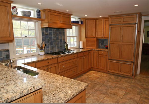 4 Hickory Lane Hamilton, MA 01982 - Photo 9 of 24 Gallery Image 9
