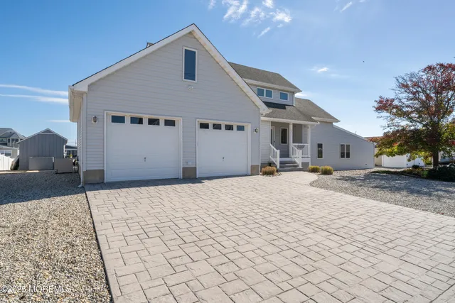 a house view with a outdoor space