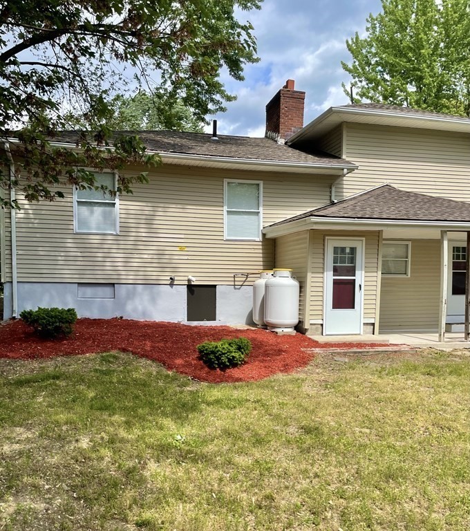 36 Hood Street Springfield, MA 01109 - Photo 16 of 19 Gallery Image 16