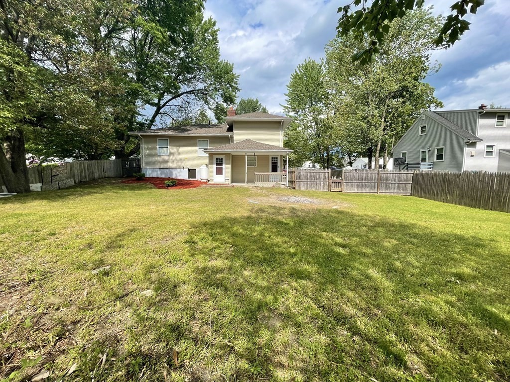 36 Hood Street Springfield, MA 01109 - Photo 18 of 19 Gallery Image 18