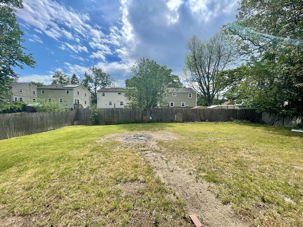 36 Hood Street Springfield, MA 01109 - Photo 19 of 19 Gallery Image 19