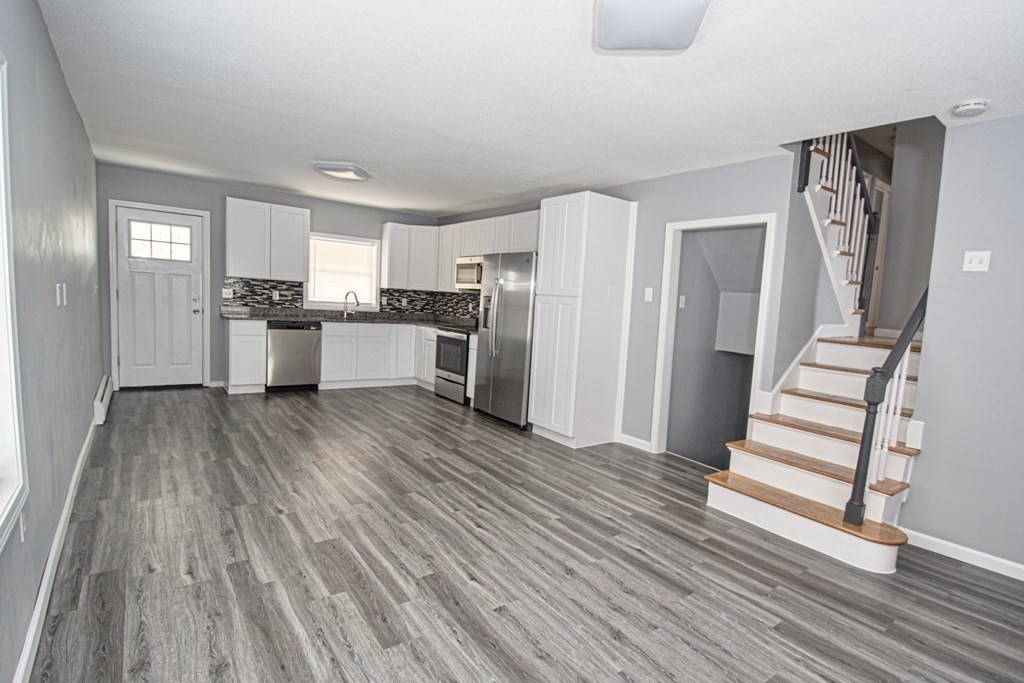 36 Hood Street Springfield, MA 01109 - Photo 10 of 19 Gallery Image 10