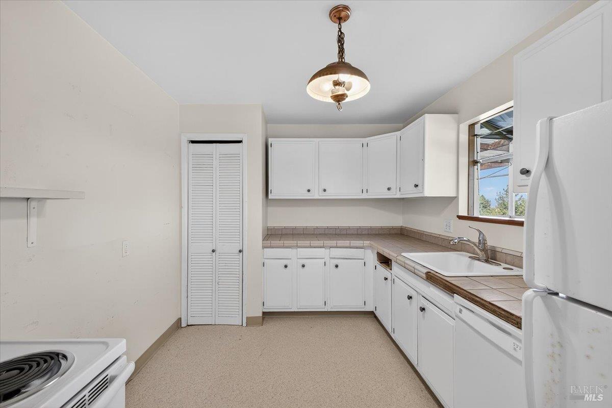 3477 Thorn Road Sebastopol, CA 95472 - Photo 13 of 53