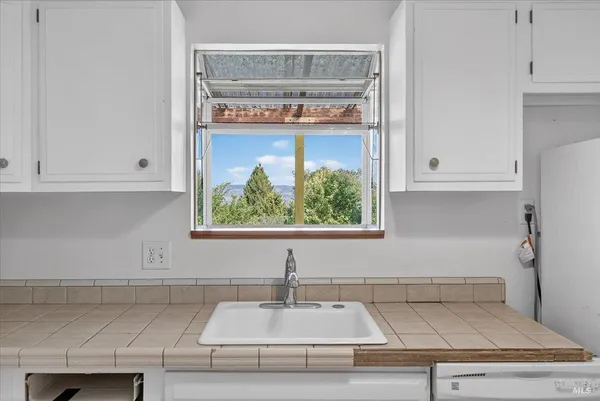 $795,000 | 3477 Thorn Road, Sebastopol, CA 95472