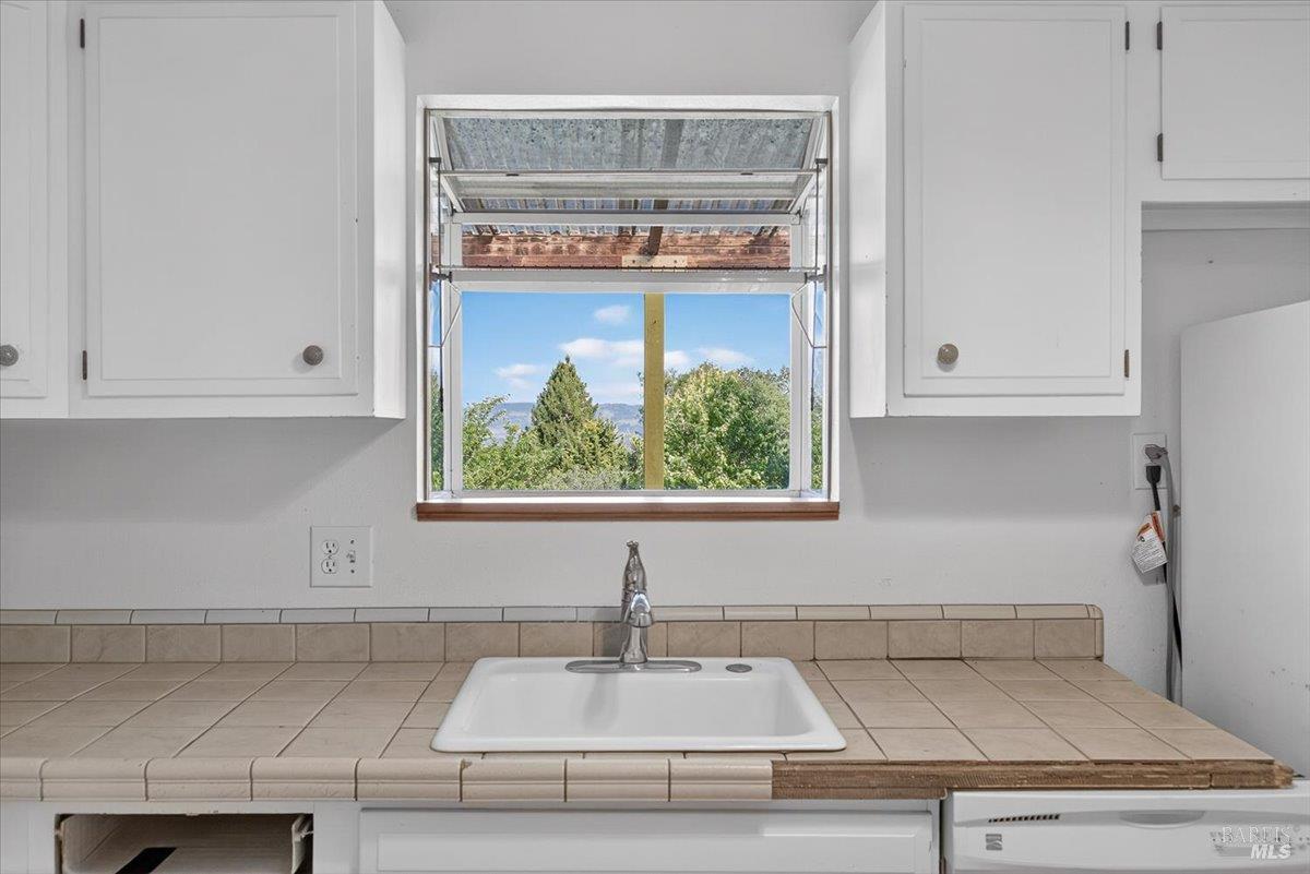 3477 Thorn Road Sebastopol, CA 95472 - Photo 14 of 53