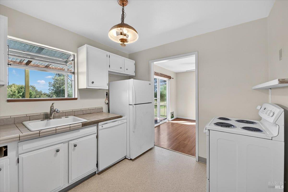 3477 Thorn Road Sebastopol, CA 95472 - Photo 15 of 53