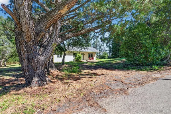 $795,000 | 3477 Thorn Road, Sebastopol, CA 95472