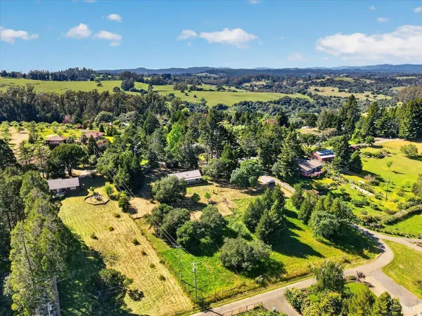 $795,000 | 3477 Thorn Road, Sebastopol, CA 95472